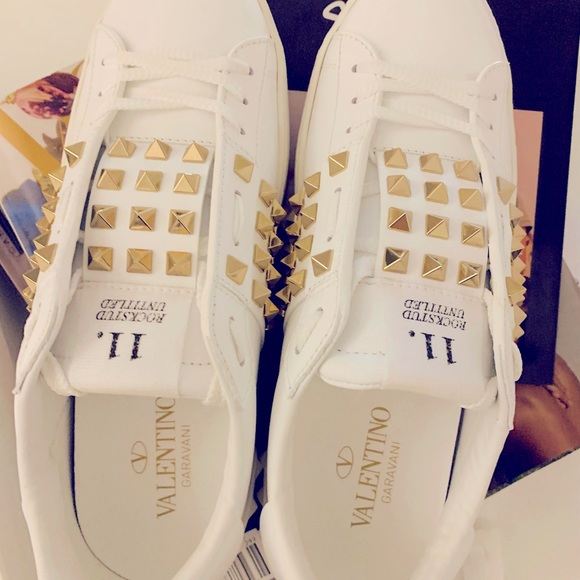 Brand new Valentino sneaker size 8 purchased from Holt - Picture 3 of 7
